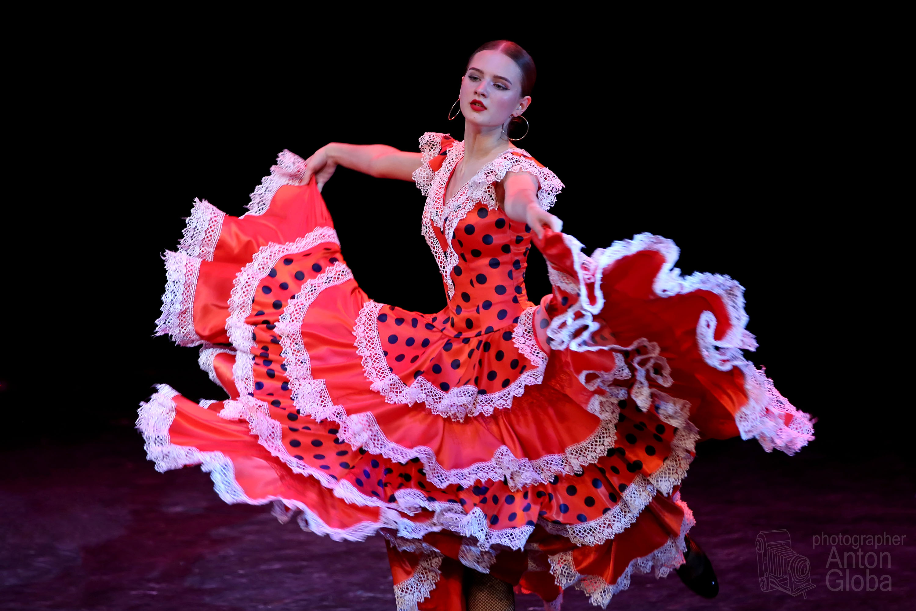 "Испанский танец", ансамбль "Ритмы детства". "Spanish dance", ensemble "Rhythms of childhood".