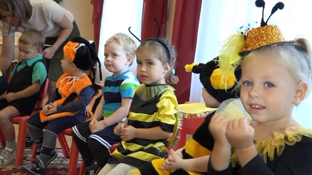 Осенний праздник в детском саду Светлячок Саратов в младшей группе смотреть онлайн