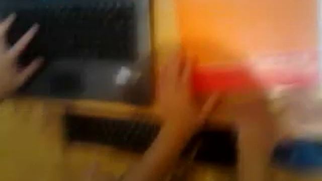 Девушки и клавиатуры смотреть онлайн