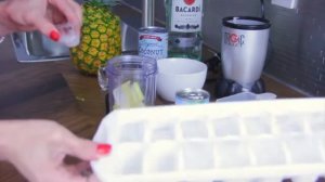 ??КУХНЯ: КАК СДЕЛАТЬ ПИНА КОЛАДУ, ПРОСТОЙ РЕЦЕПТ КОКТЕЙЛЯ Pina Colada