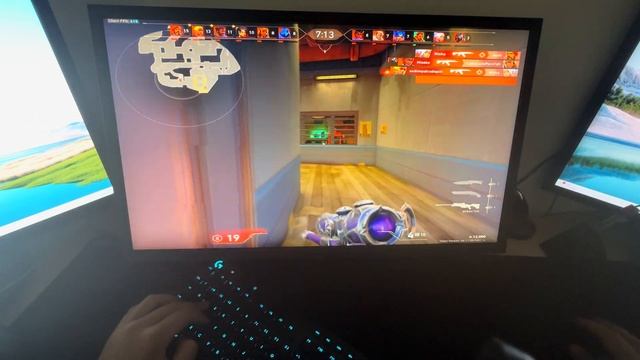 HOW THE BEST GAMING MONITOR LOOKS IN VALORANT! смотреть онлайн