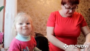 Внучка в гостях и дочка тоже цветочки собачки киски-360p.mp4