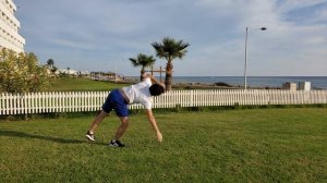 Как научиться делать Колесо через локти