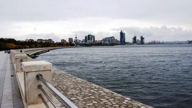 Прогулка по Баку часть 3 фото.mpg