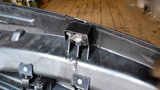 РЕМОНТ КРЕПЛЕНИЙ ТОРПЕДЫ Volkwagen GOLF 2 смотреть онлайн