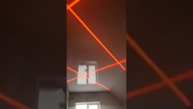 Натяжные потолки в Стерлитамаке со световыми линиями RGB.