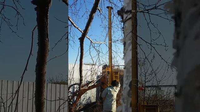 Как установить заборный столб, без бетонирования! Забор для профнастила своими руками смотреть онлайн