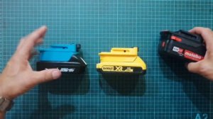 Сравнение размеров адаптеров АКБ для инструмента Интерскол АПИ 18 вольт и Felisatti 18 вольт 18л3