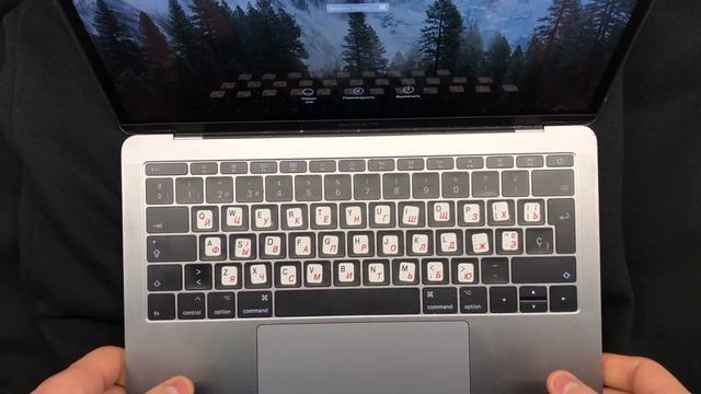 Ребенок разбил MacBook Pro, потому что хочет ИГРОВОЙ НОУТБУК смотреть онлайн