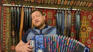 Окаянная головушка! Гармонист Иван Киселёв!