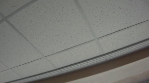 Монтаж карнизов на потолок армстронг