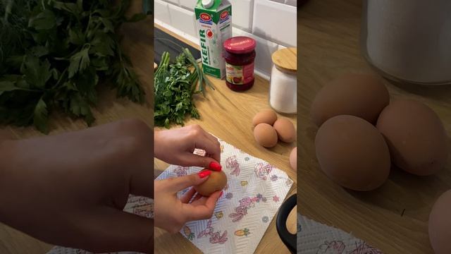 Холодник на кефире: Освежающий рецепт для горячего летнего дня!
