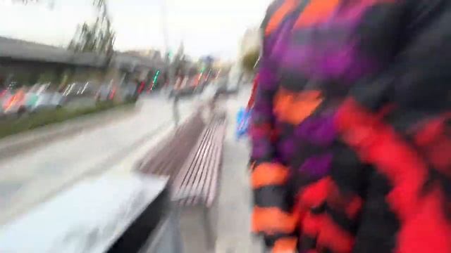 ДИЛ БЛИН ИЗДЕВАЕТСЯ НАД ЕЛЕЙ смотреть онлайн