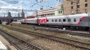 ЭП20-056 с поездом: №056М Москва - Екатеринбург. Казанский вокзал.