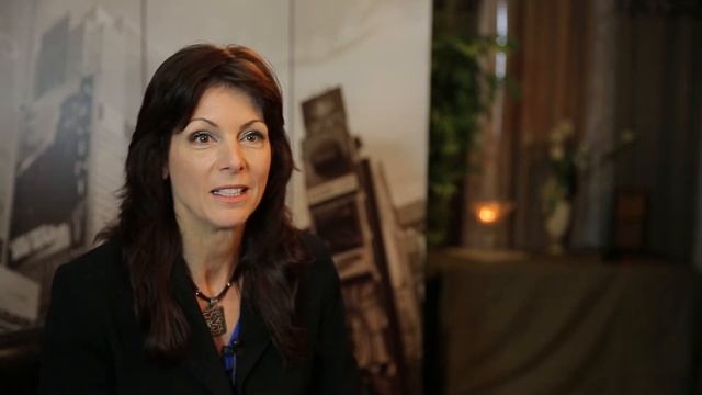 Karen Alvarez Marketing - AKA Media Group смотреть онлайн