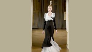 Неделя высокой моды в Париже презентации Chanel и Alexis Mabille