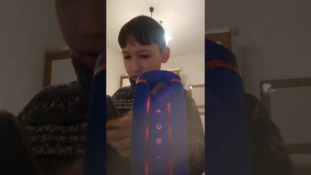 Обзор на колонку:Портативная Bluetooth колонка PBS-130 С LED ПОДСВЕТКОЙ СИНЯЯ