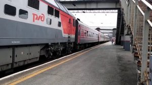 прибытие тэп70-0521 с пригородным поездом Тобольск-Тюмень