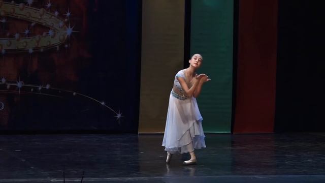 Вариация Никии из балета «Баядерка» смотреть онлайн