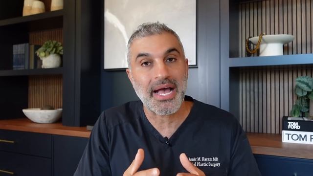 3 Facial Procedures that will actually AGE you and make you look older! смотреть онлайн