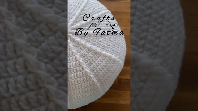 Pompom pillow cover #croche #crochet #crochetpillow смотреть онлайн
