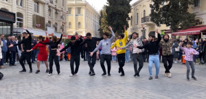 Кайфовая Чеченская Лезгинка Мадина 2023 Madina Dance Tarqovu Lezginka ALISHKA Парни Танцуют В Баку