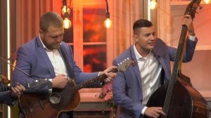 Aleksandra Radović i Tamburaši Milenij - Čuvam te | Dalibor Petko Show | CMCTV