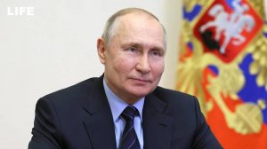 Путин вручает награды многодетным семьям
