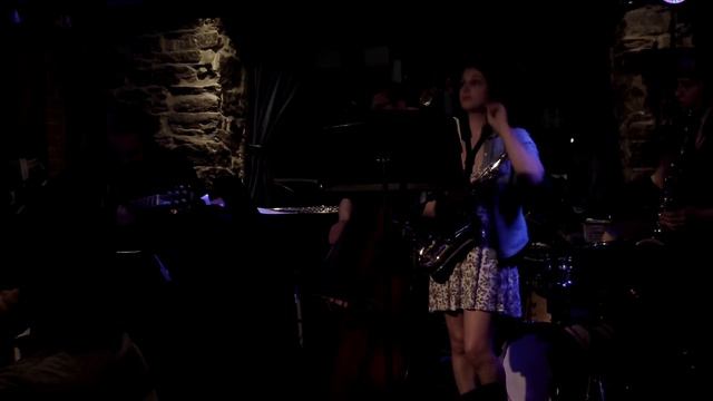 Extra Vehicular Activity - The Conn Artist смотреть онлайн