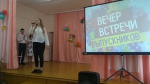 Школьная пора и при всякой погоде пропадали пропадом мы во дворах