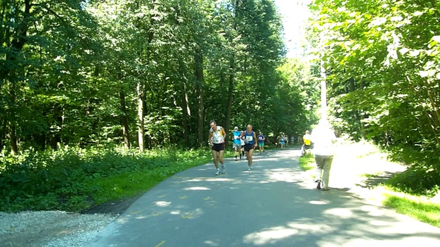 Марафон "Белочка 2014" первый круг марафона и забег на 4 км.
