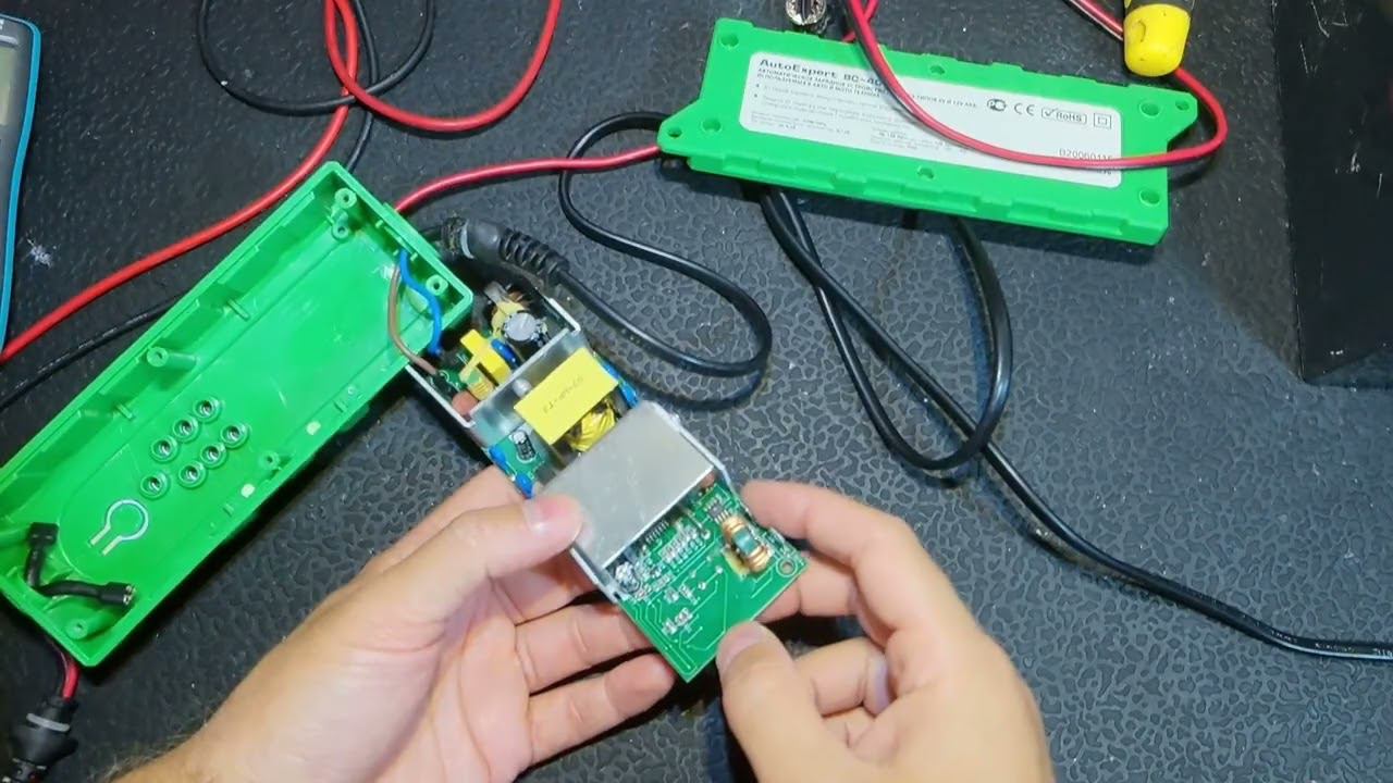 Ремонт зарядного устройства для свинцовых батарей AutoExpert BC-40 смотреть онлайн