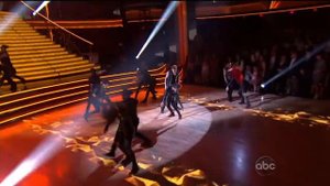 Justin Bieber Performs "As Long As You Love Me" LIVE On Dancing With The Stars - 9/25/2012 (IN HD)