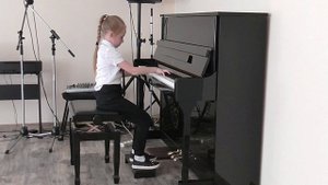 Фирстова Виктория_8 лет_Фортепиано_Н. Голубовская. МАРШ.mp4