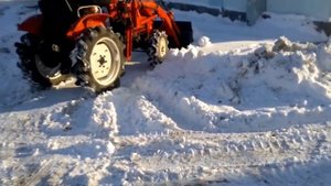 Мини трактор kubota L2201DT с ковшом - kotamoto.ru - Японские трактора и запчасти.