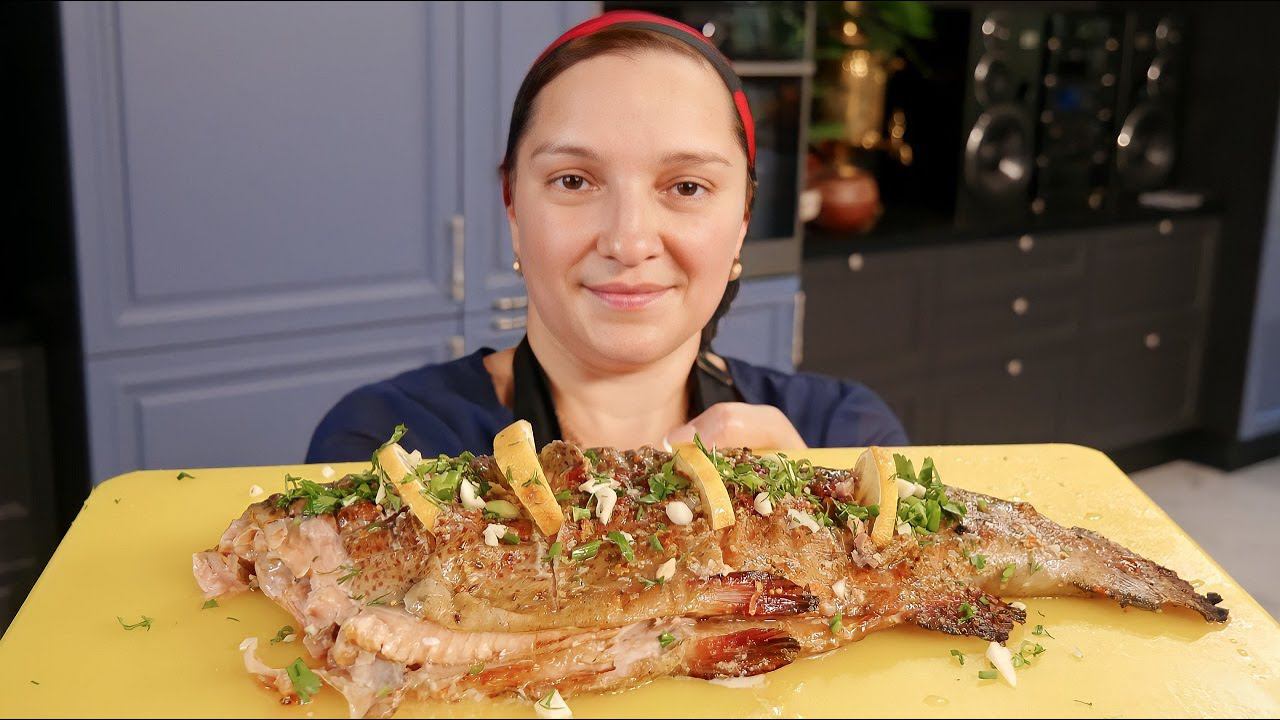 Как вкусно ЗАПЕЧЬ РЫБУ. Рыба со специями, цыганка готовит. смотреть онлайн