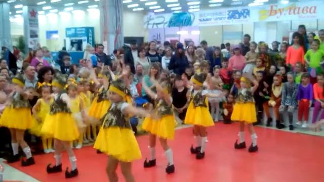 Танец гномы