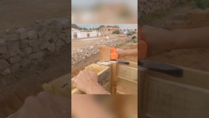 Небольшой домик из строим из ПОДДОНОВ