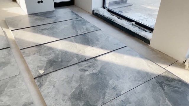 Раскладка крупноформатного керамогранита в доме 250 м² смотреть онлайн
