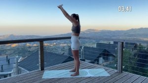 УТРЕННИЙ СТРЕТЧИНГ. Утренняя зарядка. Короткий комплекс упражнений для утренней растяжки