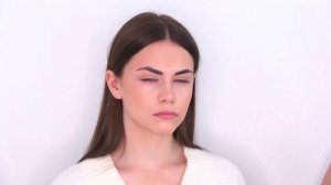 Бронзирующий макияж на светлой коже коллекцией Victoria Beckham