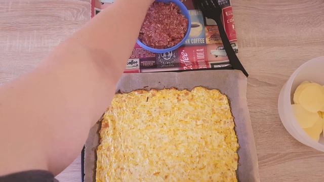 Кабачковый рулет с фаршем и картофелем