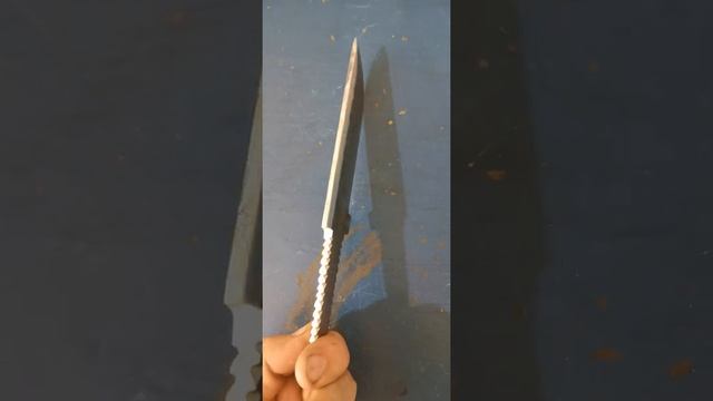 Forged blade made of bearing (steel SHX15). Кованый клинок из подшипника (сталь ШХ15).