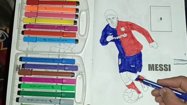 DRAWING A PICTURE OF MESSI смотреть онлайн