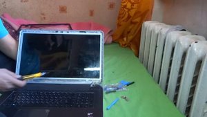 HP PAVILION 17-f006sr - разбираем ноутбук 1 часть