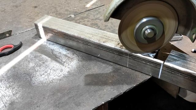 Красивый угол 90 градусов на профильной трубе смотреть онлайн