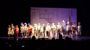 Поклон и аплодисменты спектакля "Большой секрет для маленькой компании". Театр "Карамболь".