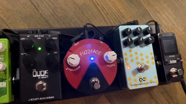 A Pedalboard JUST for a Fender Princeton Reverb смотреть онлайн