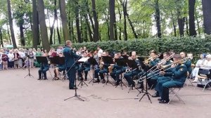 Черноглазая казачка подковала мне коня. "Музыка Летнего сада"