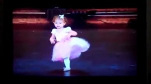 Дети таланты. 2 летний ребенок танцует. You Think You Can Dance